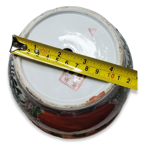 Famille Rose Porcelain Planter w/ Red Qianlong Mark - Picture 7 of 9